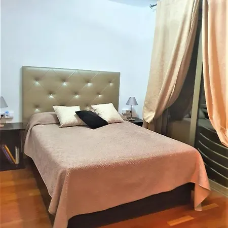 شقة New Estrelitzia Luxury Apartamen